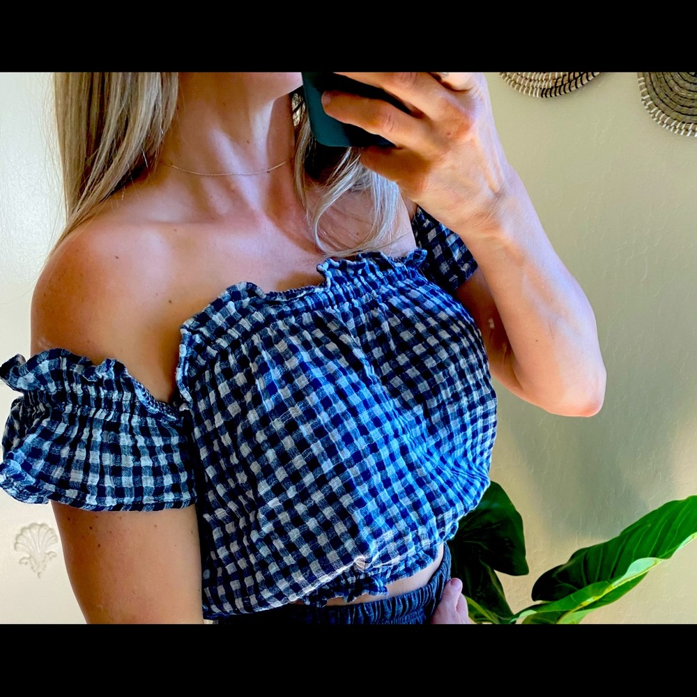 Cute crop top